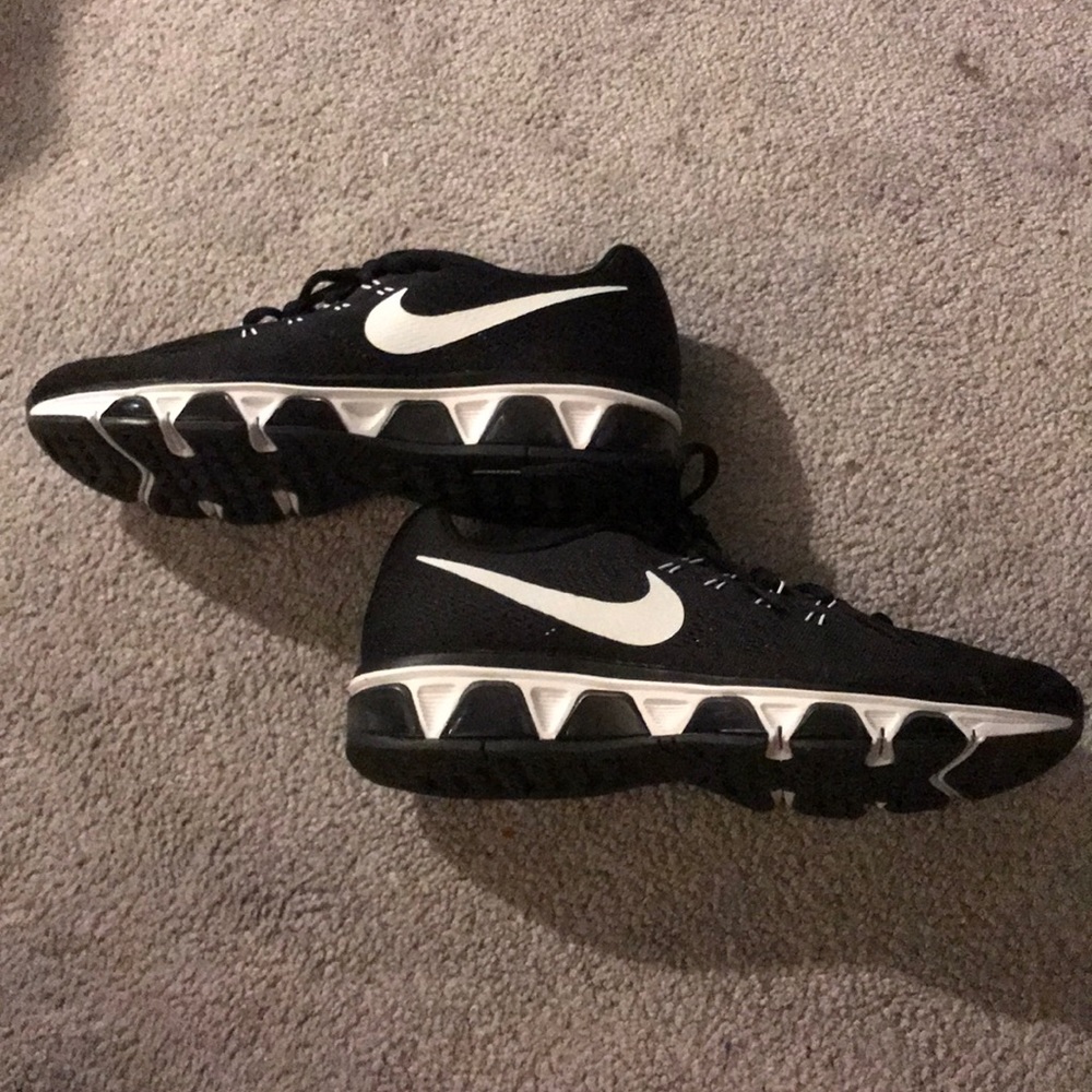 Nike Woman’s Air Max Tailwind 8 Running shoe